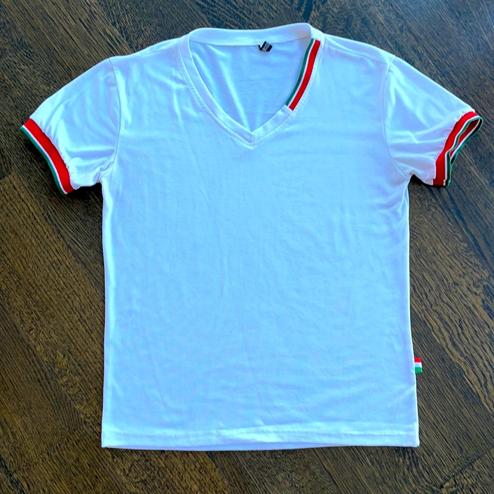 Reverie Uomo White Tee with Italian Accents